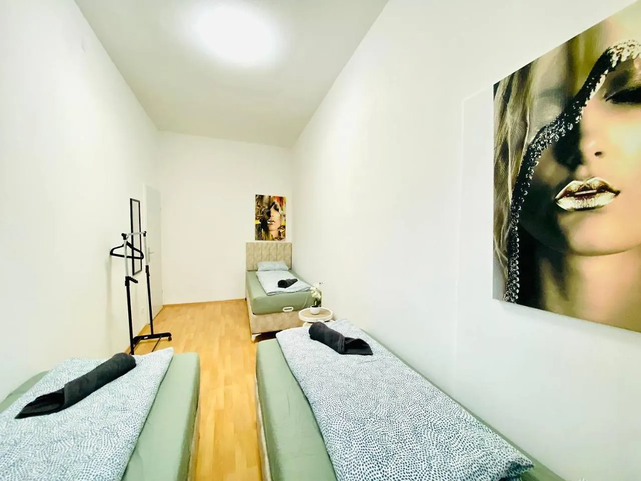 Quarto em Acomodações Particulares Comfortable Room In The 23Rd District Of Vienna Fr4