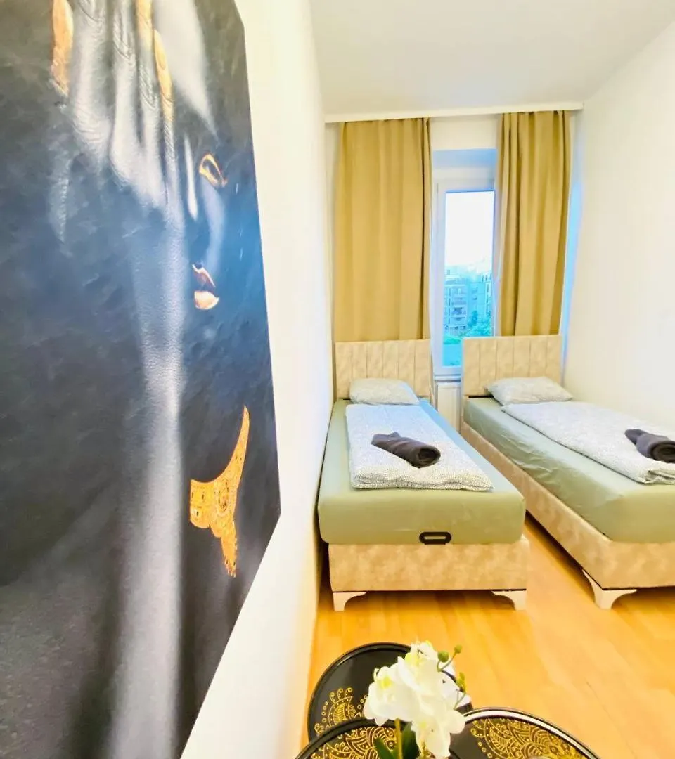 Comfortable Room In The 23Rd District Of Vienna Fr4 Quarto em Acomodações Particulares