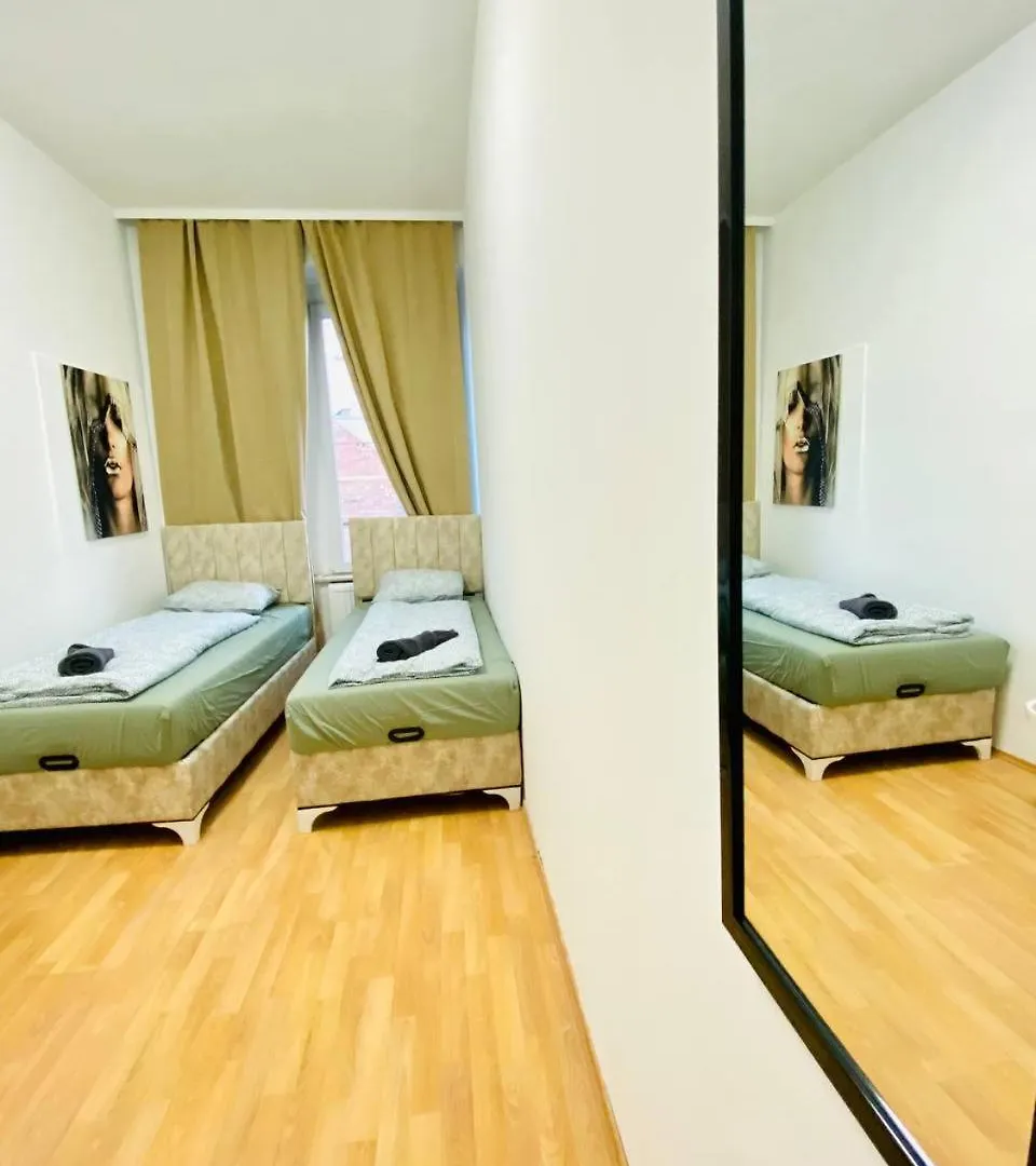 Comfortable Room In The 23Rd District Of Vienna Fr4 Quarto em Acomodações Particulares