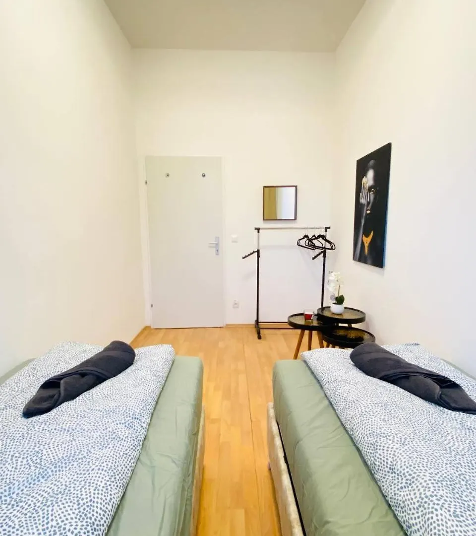Comfortable Room In The 23Rd District Of Vienna Fr4 Áustria