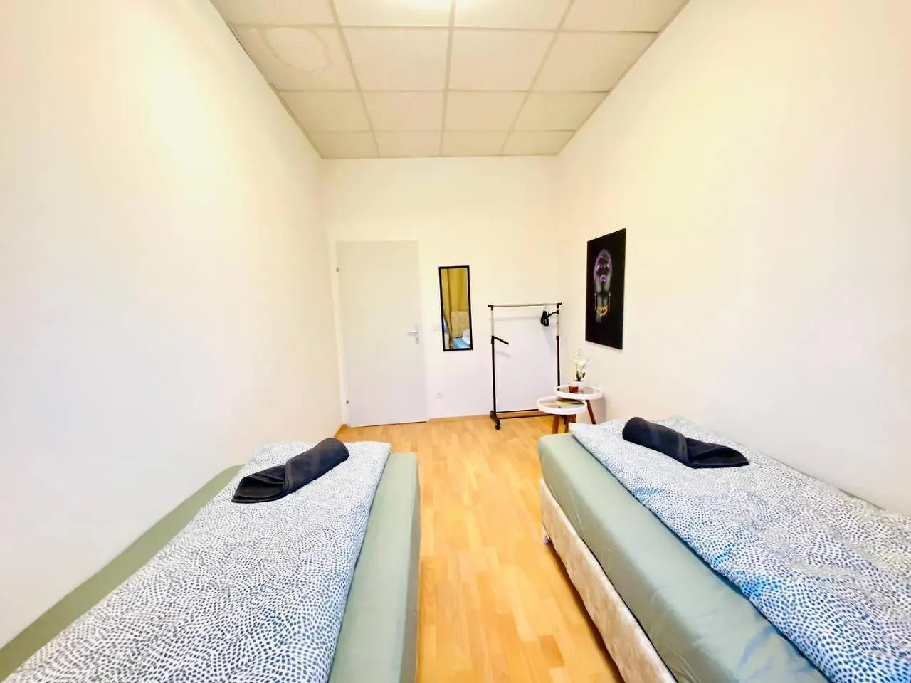 Comfortable Room In The 23Rd District Of Vienna Fr4 Quarto em Acomodações Particulares