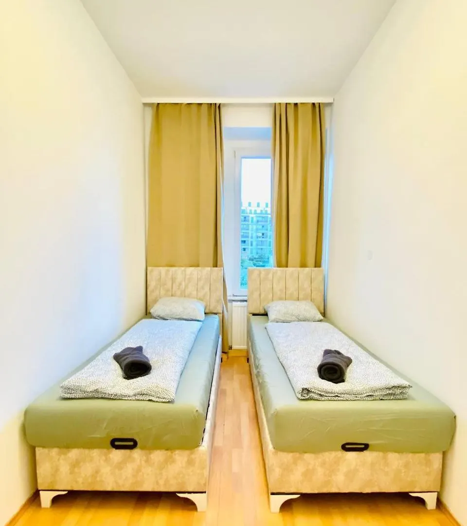 Comfortable Room In The 23Rd District Of Vienna Fr4 0*,