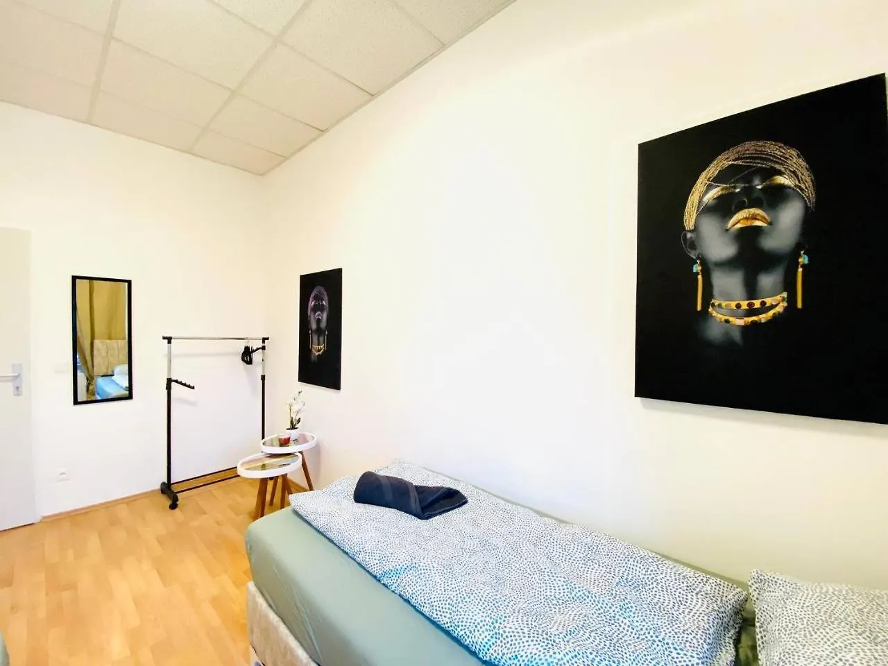 Comfortable Room In The 23Rd District Of Vienna Fr4 Quarto em Acomodações Particulares