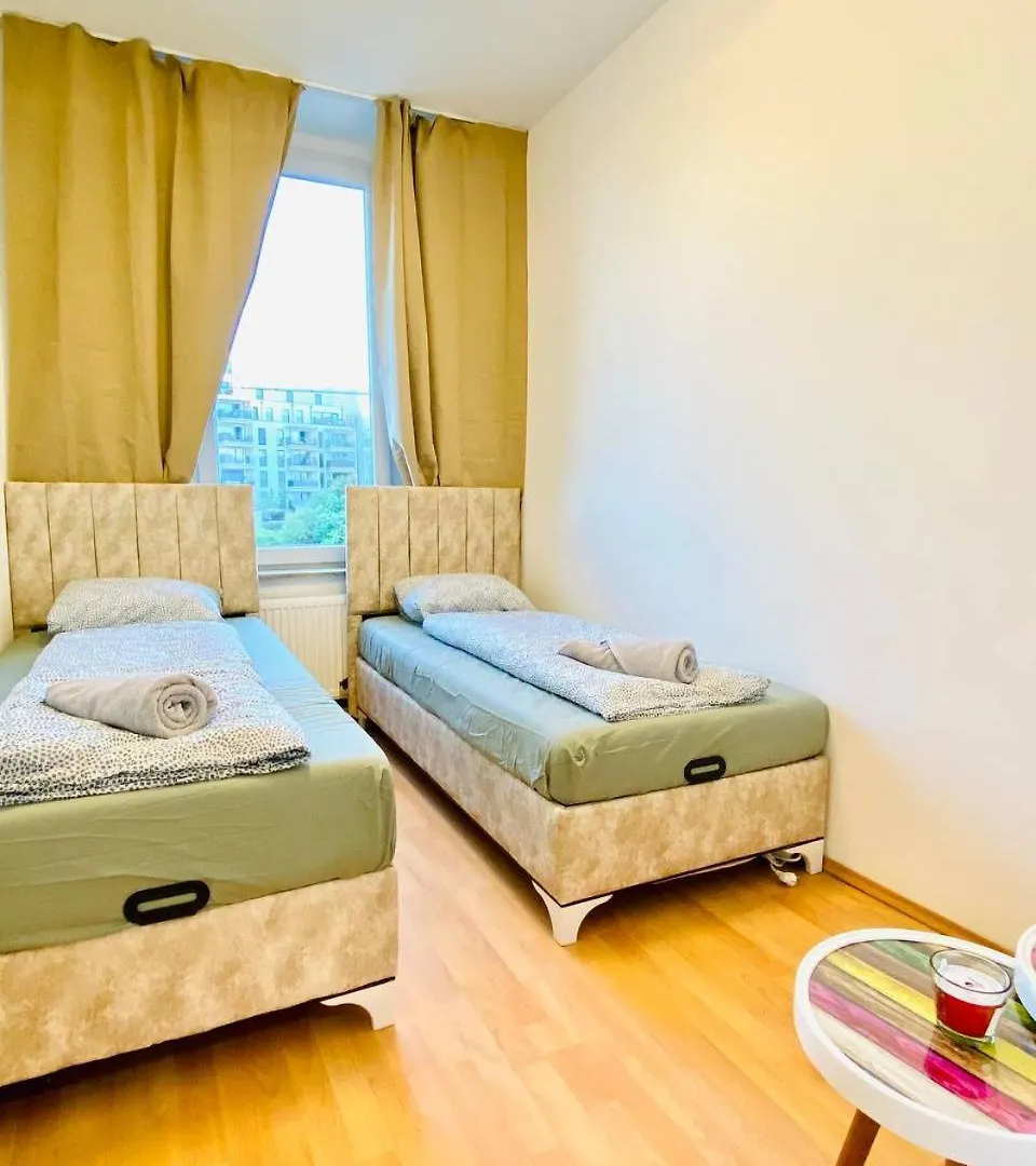 Quarto em Acomodações Particulares Comfortable Room In The 23Rd District Of Vienna Fr4 Áustria