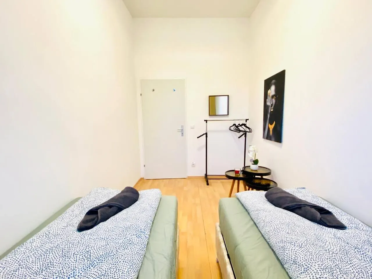 Quarto em Acomodações Particulares Comfortable Room In The 23Rd District Of Vienna Fr4