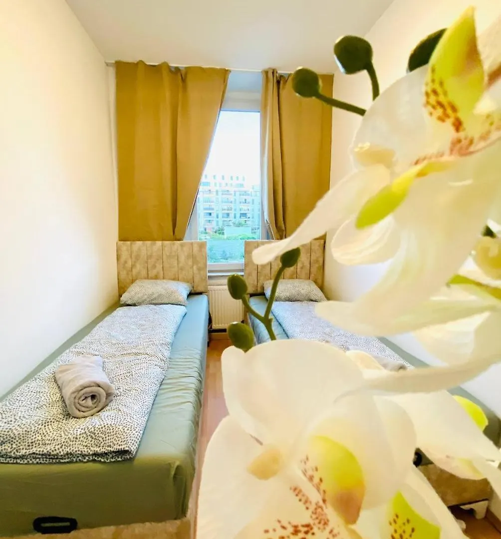 Comfortable Room In The 23Rd District Of Vienna Fr4 Áustria